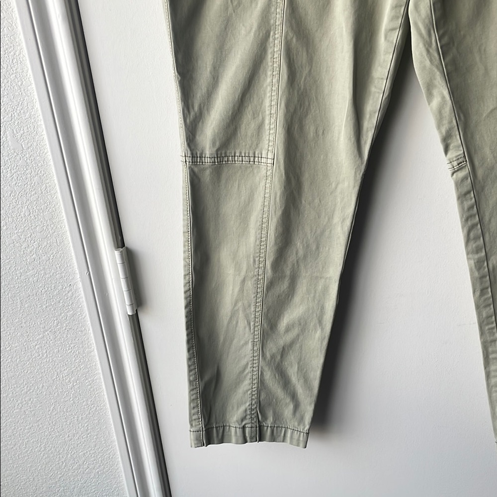 White House Black Market Tan Cargo Jumpsuit Relaxed Fit - Picture 6 of 10